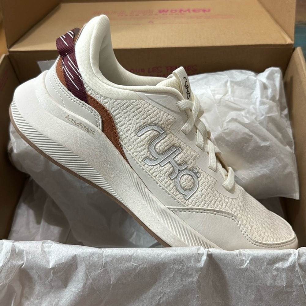 *******SOLD*******Ryka walking shoes